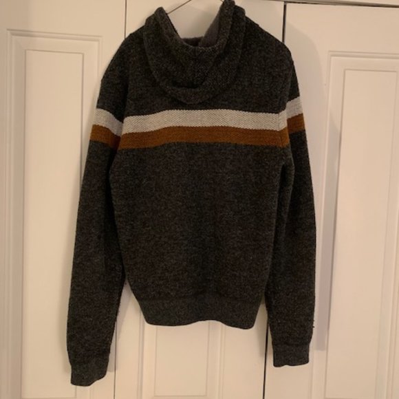 Xios Plush Hoodie - Picture 3 of 3